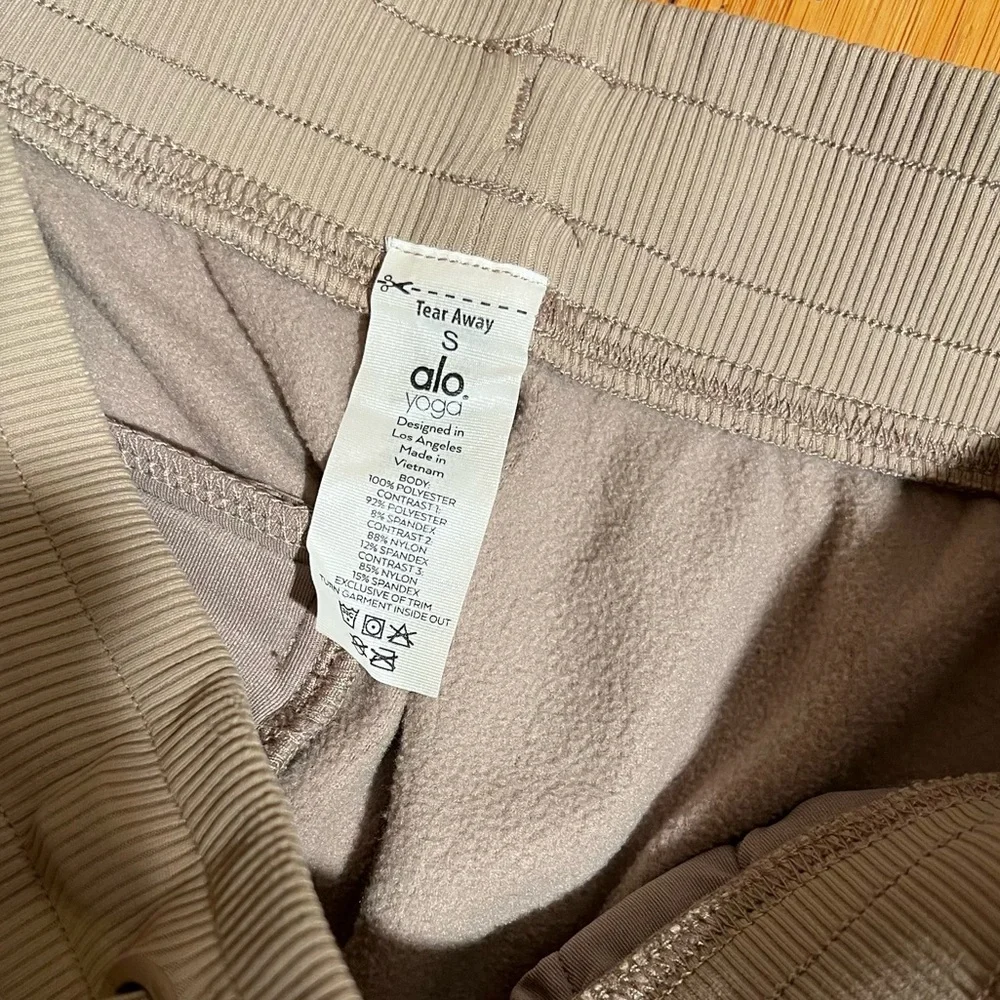 ALO Yoga Polar Fleece Jogger in Gravel Anthracite Size S - Picture 8 of 16